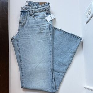 PacSun Jade Light Wash Low-Rise Jeans
